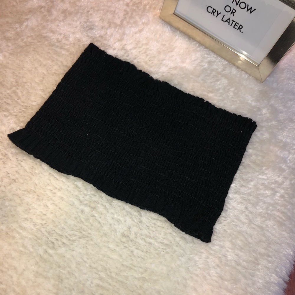 Black ribbed bandeau top 🖤